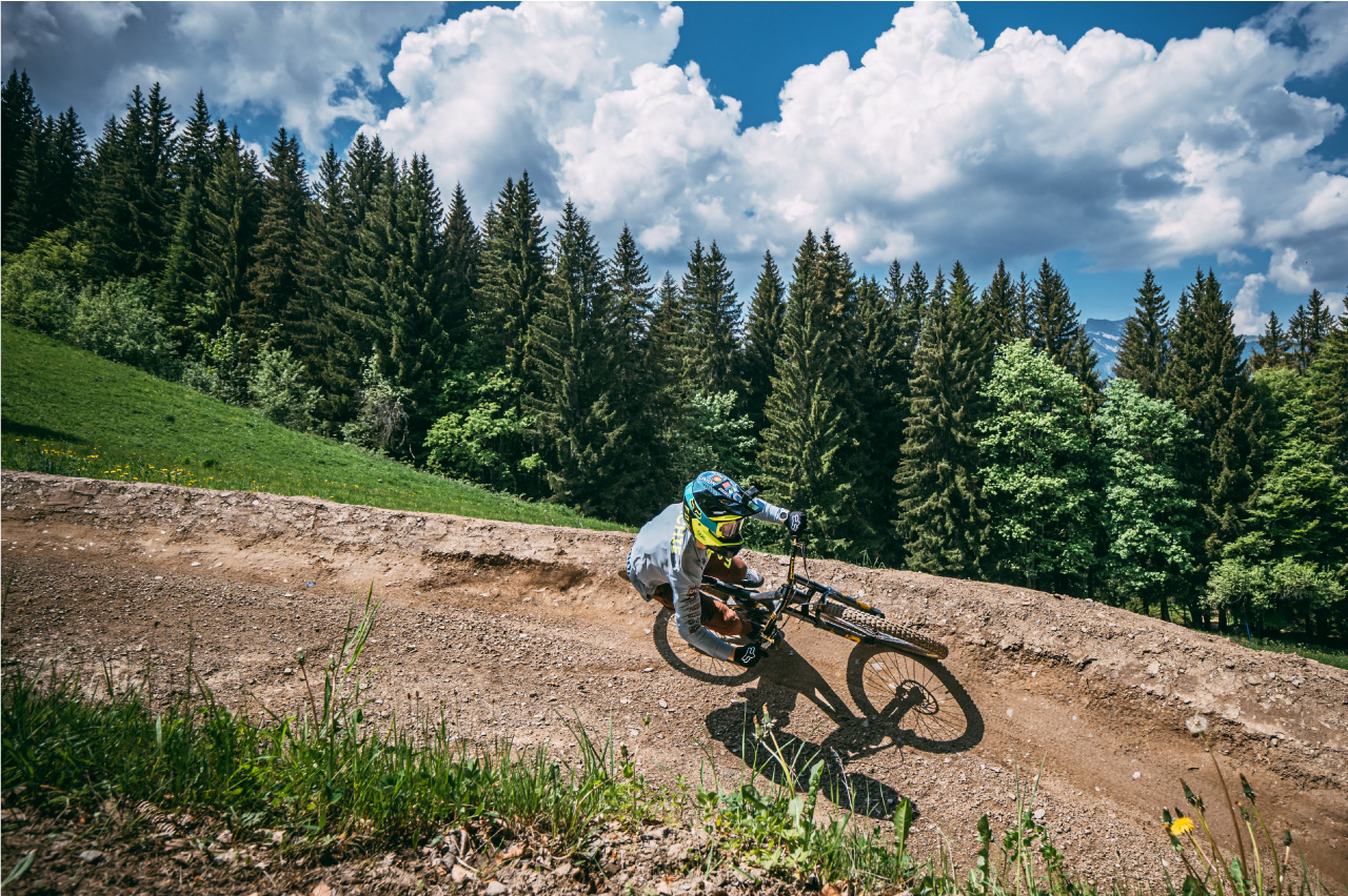 Bike park Morzine - Photo Team Syndicate Santacruz @KenoDerleyn